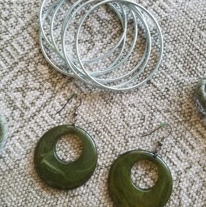 💎Dangling Hoops & bracelets💎